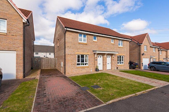 3 Bedroom Semi-detached Villa For Sale In Benhar Road, Newcraighall, EH21