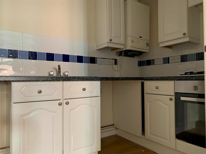 2 Bedroom Flat To Rent In Station Road, Birchington, CT7