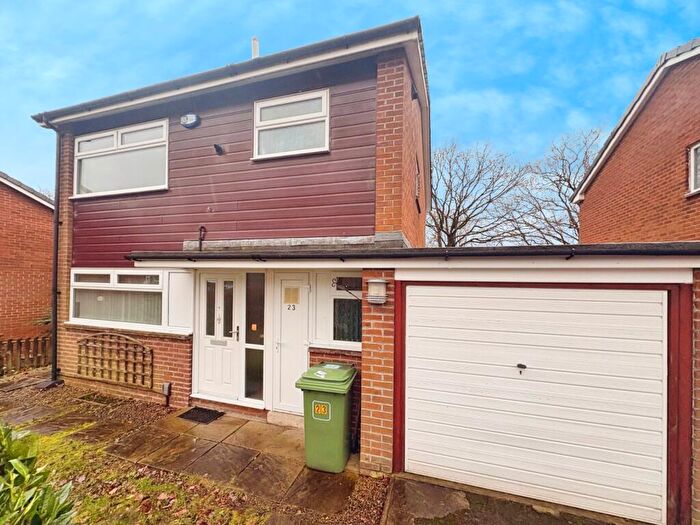 3 Bedroom Detached House To Rent In Butterwood Close, Huddersfield, West Yorkshire, HD4