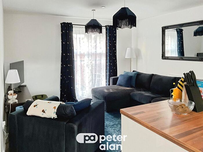 2 Bedroom Flat For Sale In Cape Lindsey Road, Newport, NP20