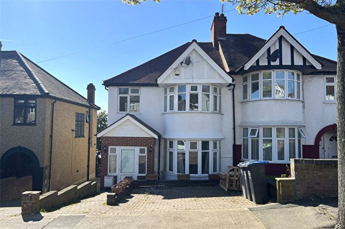 4 Bedroom Semi Detached House To Rent In Randall Avenue, London, NW2