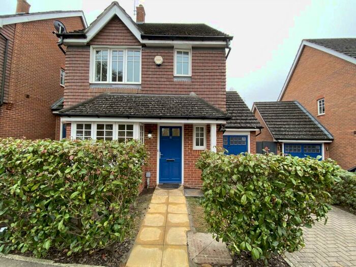 3 Bedroom Link Detached House To Rent In Capel Crescent, Stanmore, HA7