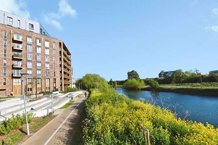 2 Bedroom Apartment For Sale In Wharf Road, Chelmsford, CM2