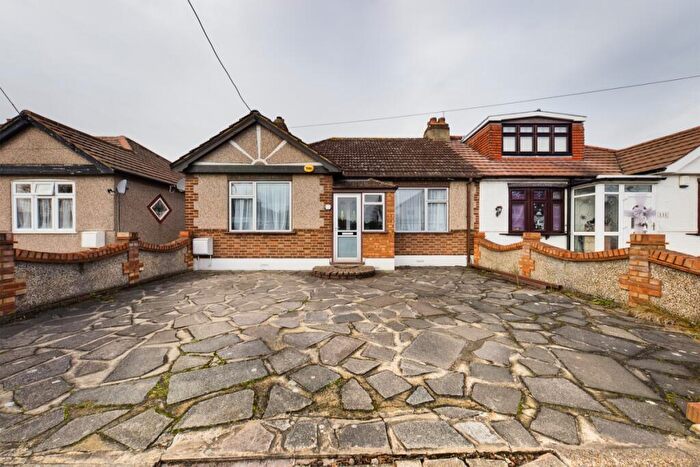 3 Bedroom Bungalow To Rent In Cross Road, Mawneys, Romford, RM7