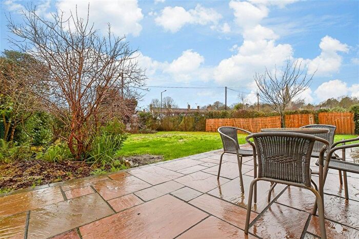 3 Bedroom Detached Bungalow For Sale In Heather Drive, St. Michaels, Tenterden, Kent, TN30