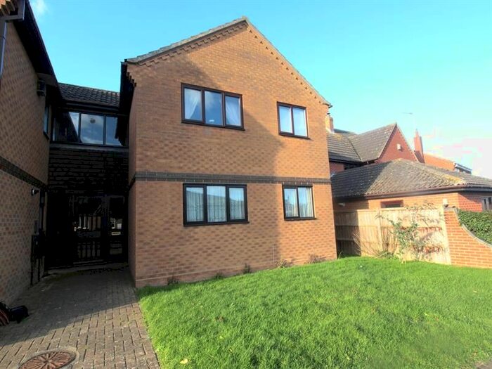 2 Bedroom Flat To Rent In Cardington Court, Acle, Norwich, NR13