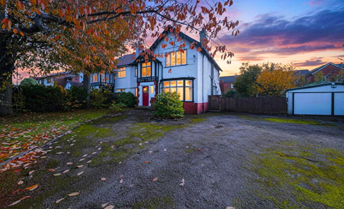 5 Bedroom Semi Detached House For Sale In The Serpentine, Grassendale, Liverpool, L19