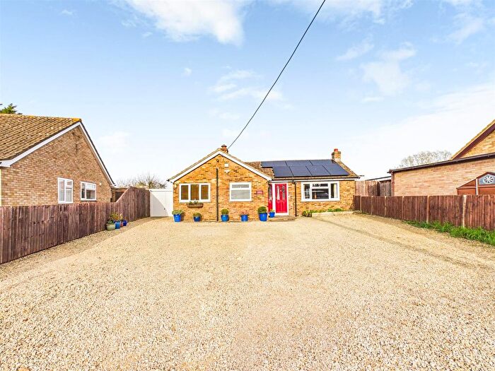 3 Bedroom Detached Bungalow For Sale In Main Street, Grendon Underwood, Aylesbury, HP18