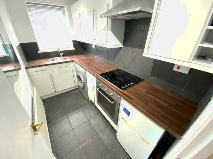 1 Bedroom Flat To Rent In Tarn Drive, Grangetown, Sunderland, SR2