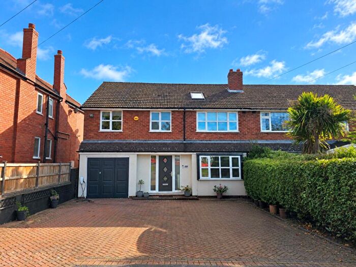 6 Bedroom Semi Detached House For Sale In Birmingham Road, Lickey End, Worcestershire, B61