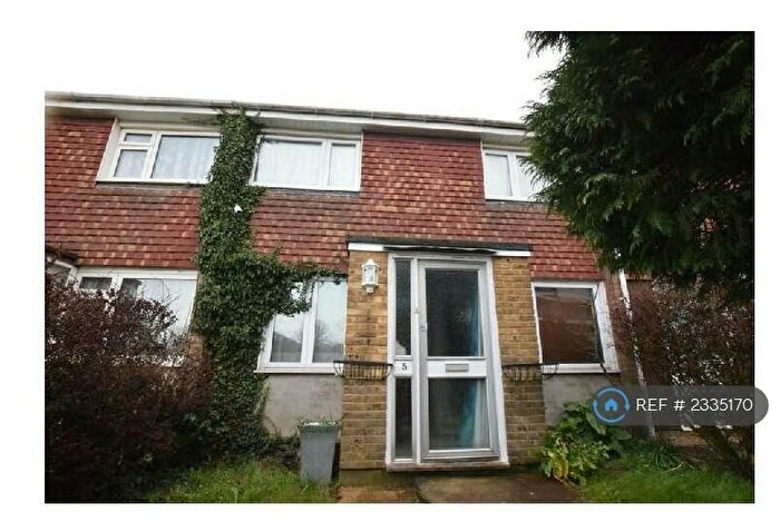 5 Bedroom Terraced House To Rent In Chichester Close, Basildon, SS14
