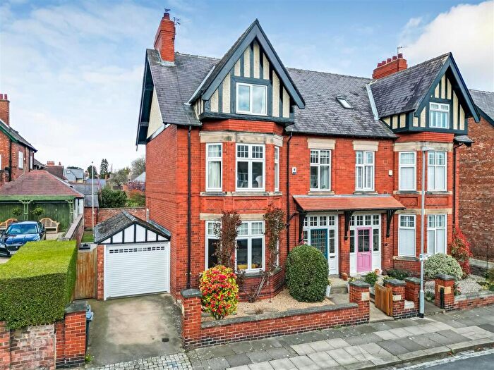 6 Bedroom Town House For Sale In Uplands Road, Darlington, DL3