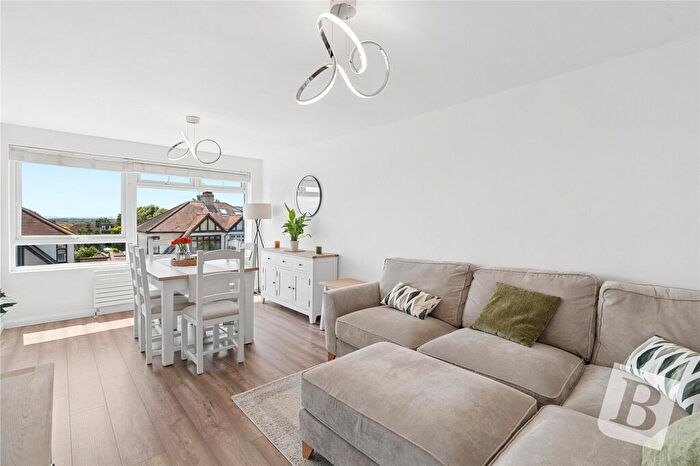 2 Bedroom Apartment For Sale In Petands Court, Randall Drive, Hornchurch, RM12