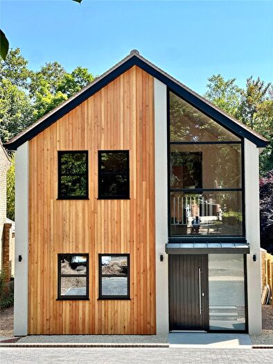 3 Bedroom Detached House For Sale In Bouverie Avenue South, Salisbury, Wiltshire, SP2