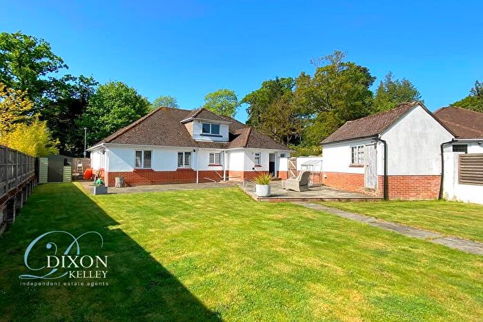 4 Bedroom Chalet For Sale In Oakland Walk, West Parley, Ferndown, Dorset, BH22