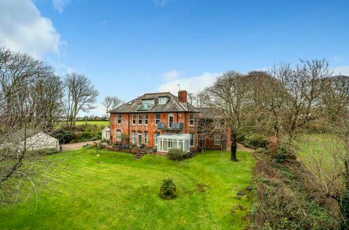 2 Bedroom Apartment For Sale In Brixton, Plymouth, Devon, PL8