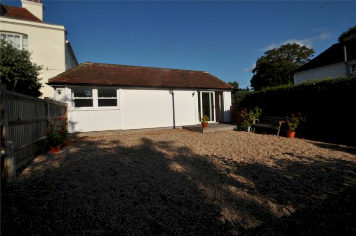 2 Bedroom Bungalow To Rent In Linden Grove, Canterbury, CT2