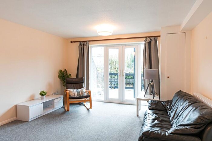 1 Bedroom Flat To Rent In Folly Bridge Court, Shirelake Close, OX1