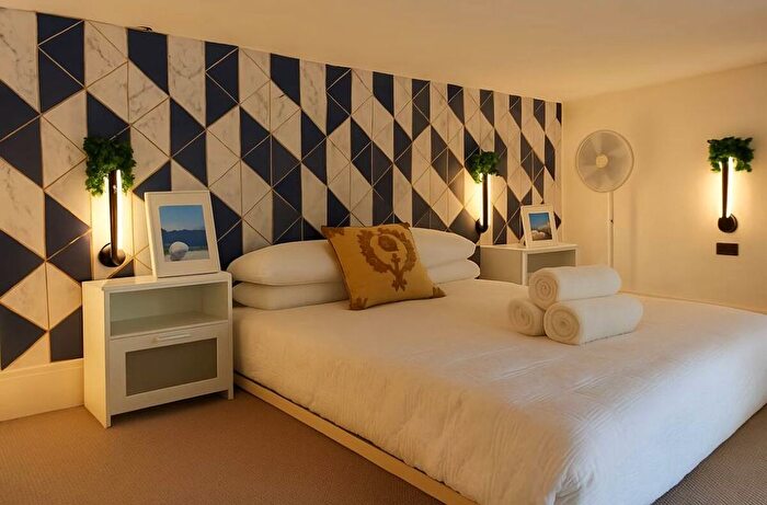 Studio To Rent In East India Dock Road, London, E14