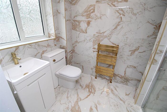 4 Bedroom Terraced House To Rent In Ynyshir Road, Ynyshir, Porth, CF39