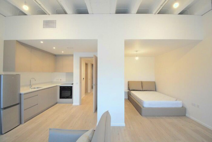 Studio To Rent In Elder Gate, Central Milton Keynes, MK9