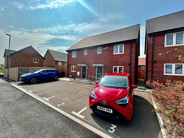 3 Bedroom Semi-Detached House For Sale In Clavell Close, Tattenhoe Park, Milton Keynes, MK4