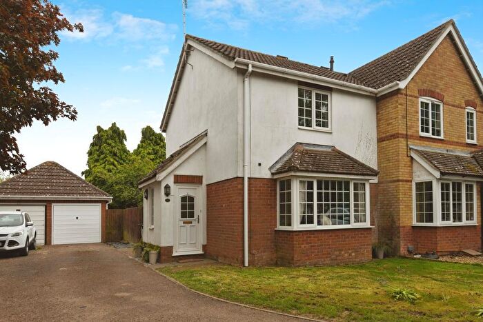 2 Bedroom End Of Terrace House For Sale In Kingfisher Drive, Wisbech, Cambridgeshire, PE13