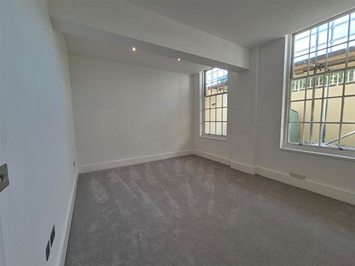 1 Bedroom Flat To Rent In Corsica Hall, College Road, Seaford, BN25