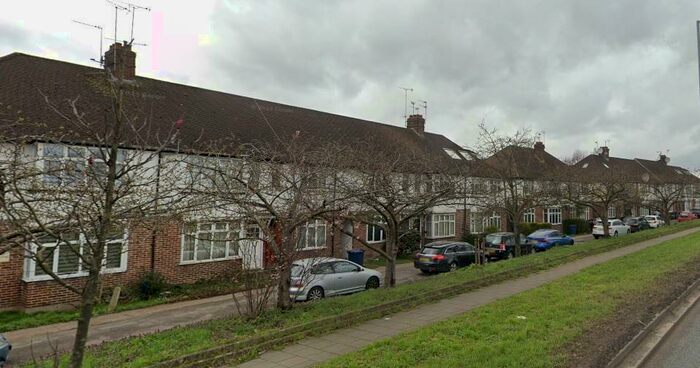 3 Bedroom Apartment To Rent In Chadbury Court, Watford Way, Mill Hill, London, NW7