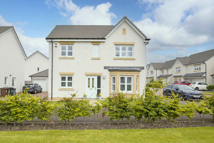 5 Bedroom Detached House For Sale In Brock View, Currie, Edinburgh, EH14