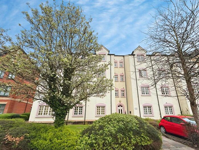 2 Bedroom Flat To Rent In Hadfield Close, Manchester, Greater Manchester, M14