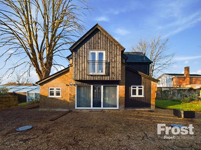 1 Bedroom Detached House To Rent In Priory Cottage, Stomp Road, Bucks, SL1