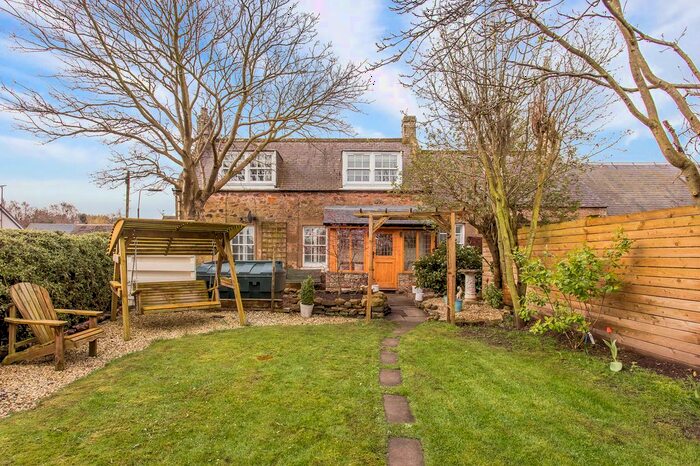 4 Bedroom Detached House For Sale In 'bourtree Bank &amp; Hideaway Cottage', Crofts Road, Cockburnspath, TD13