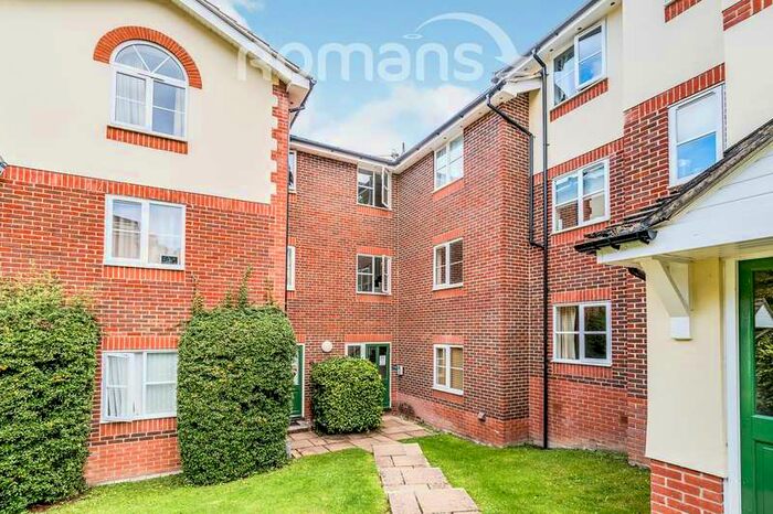 1 Bedroom Apartment To Rent In Alexandra Park, HP11