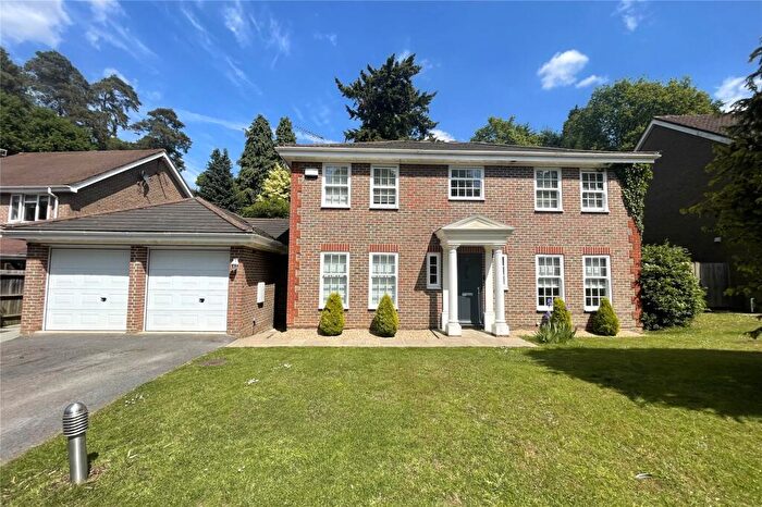 4 Bedroom Detached House For Sale In Clovelly Park, Hindhead, Surrey, GU26