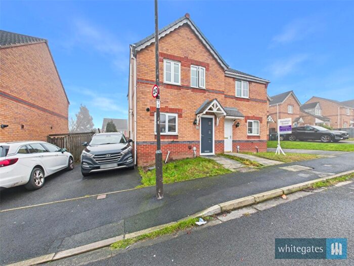 3 Bedroom Semi Detached House For Sale In Wenborough Lane, Bradford, West Yorkshire, BD4