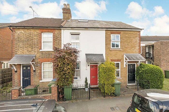 3 Bedroom Property For Sale In Thames Street, Weybridge, KT13