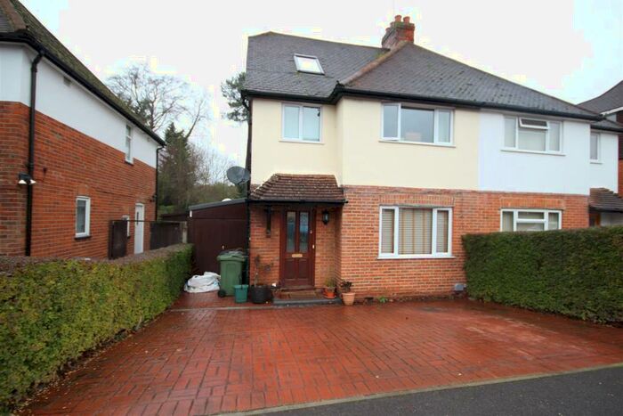 4 Bedroom Semi-Detached House To Rent In Beech Grove, Guildford, GU2