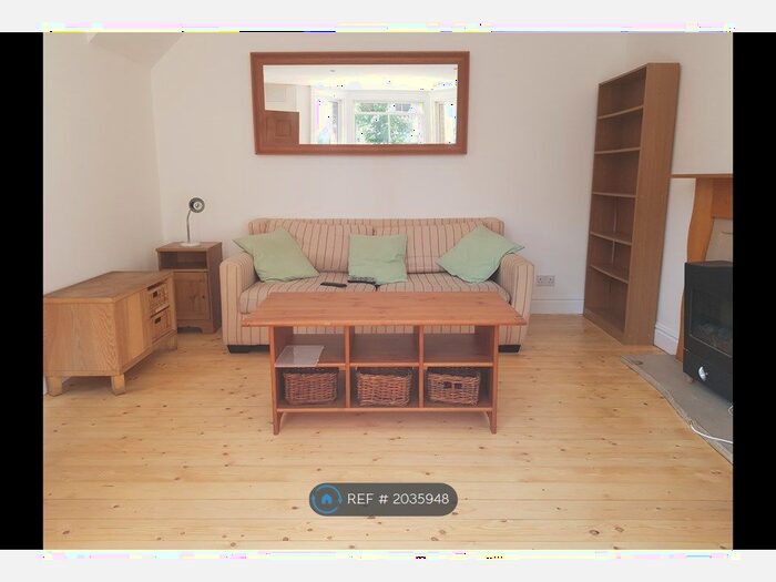 2 Bedroom Semi-Detached House To Rent In Franche Court Road, London, SW17