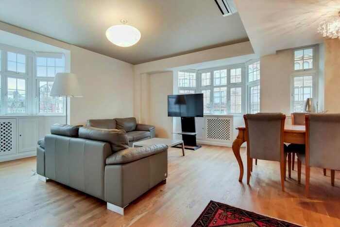 2 Bedroom Flat For Sale In Brompton Road, Princes Court, SW3