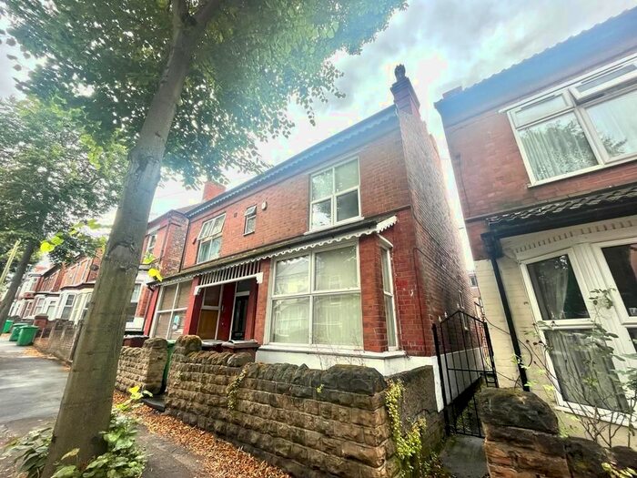 4 Bedroom Property To Rent In Derby Grove, Nottingham, NG7