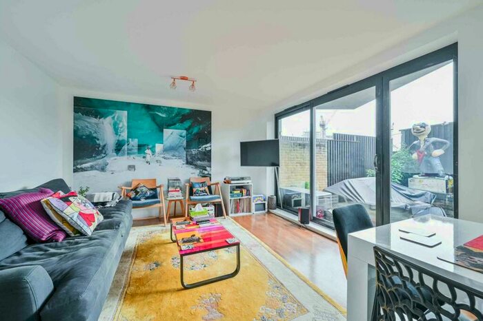 2 Bedroom Flat To Rent In Regents Park Road, Chalk Farm, London, NW1