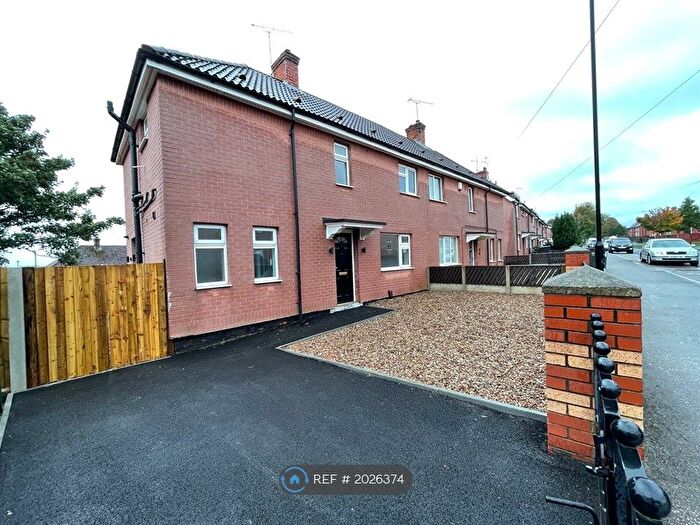 3 Bedroom Semi-Detached House To Rent In Daylands Avenue, Doncaster, DN12