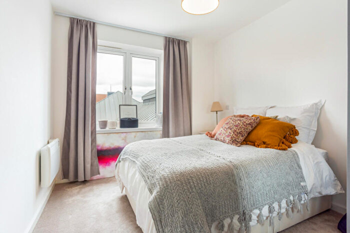2 Bedroom Apartment To Rent In Cambridge Place, Farnham, Surrey, GU9