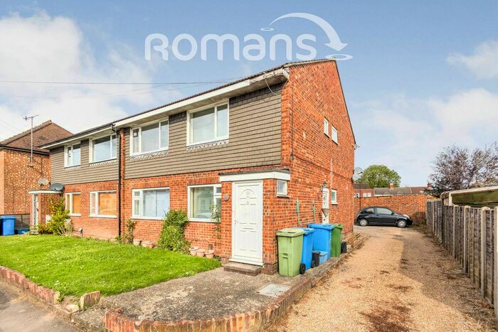 2 Bedroom Flat To Rent In Stone Street, Aldershot, GU12