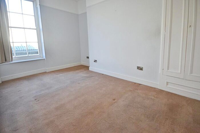 1 Bedroom Apartment To Rent In The Steyne, Worthing, BN11