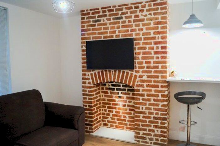 4 Bedroom Detached House To Rent In Saunders Street, Gillingham, Medway, ME7