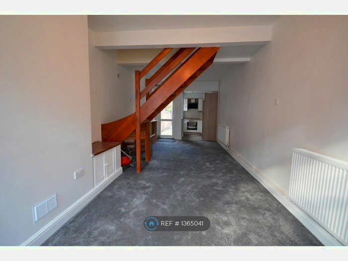 2 Bedroom Terraced House To Rent In Edward Road, Leicester, LE2