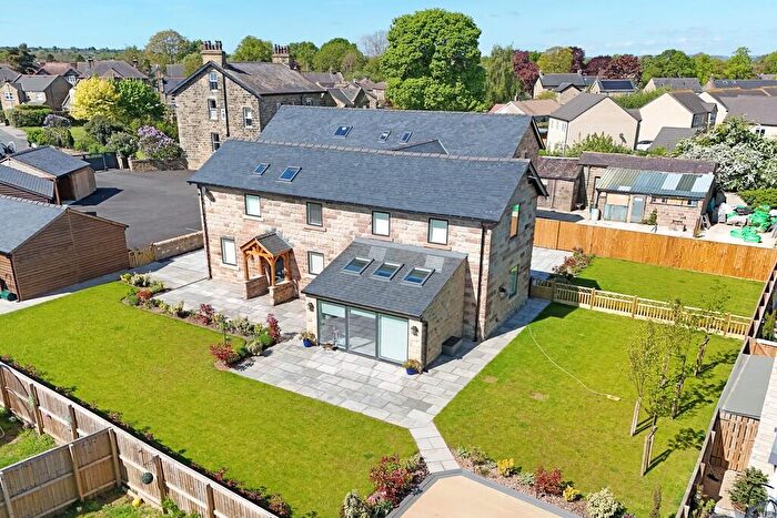 3 Bedroom Barn Conversion For Sale In Crofters Green, Killinghall, Harrogate, HG3