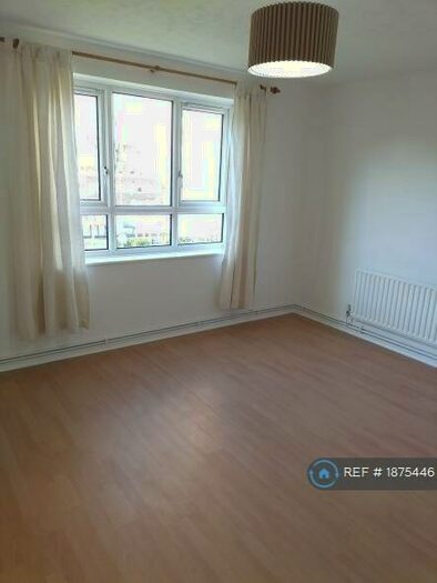 3 Bedroom Flat To Rent In Cazenove Road, London, N16